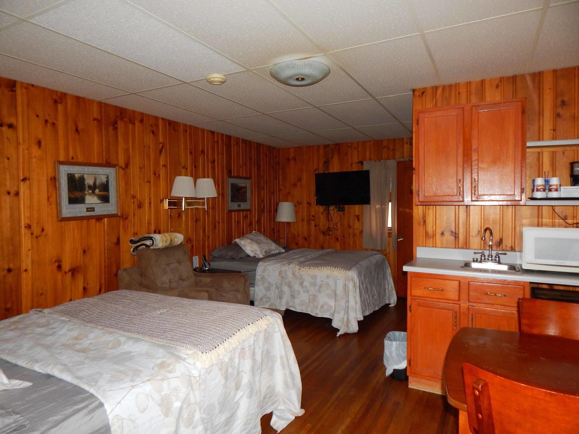 Brookside Motel 와데나 외부 사진